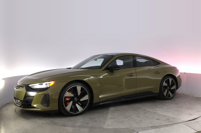 2022 Audi RS e-tron GT — photo 14 of 25
