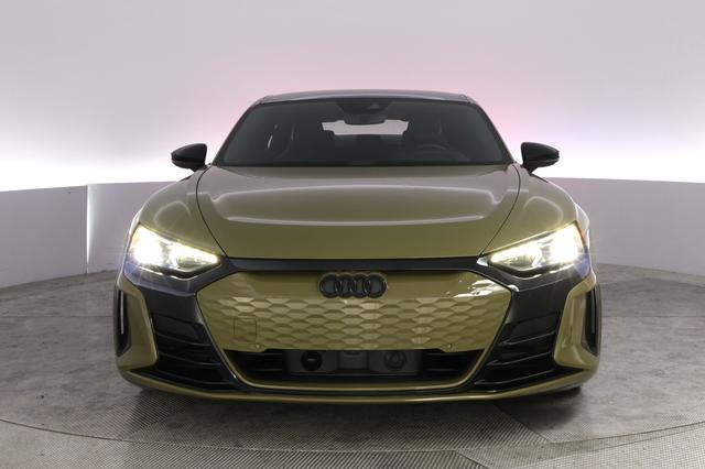 2022 Audi RS e-tron GT — photo 9 of 25
