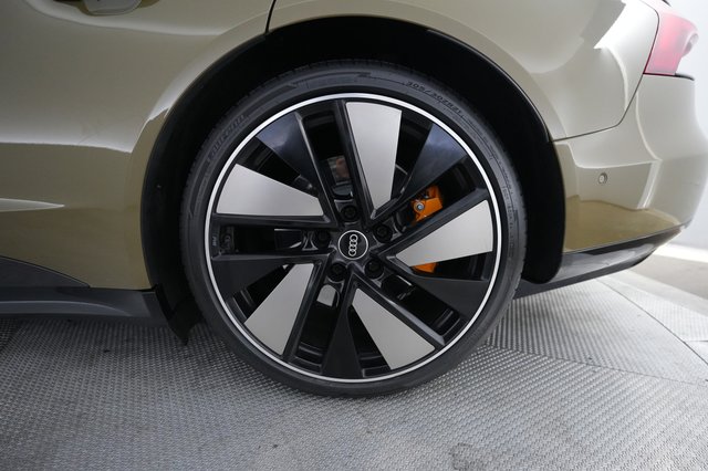 2022 Audi RS e-tron GT — photo 7 of 25