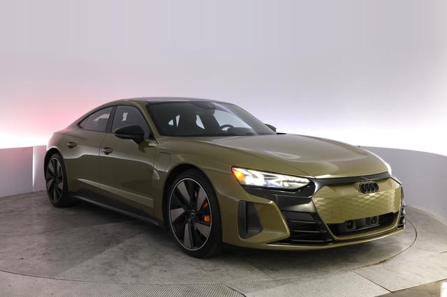 2022 Audi RS e-tron GT — photo 10 of 25