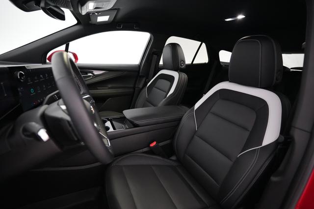 2024 Chevrolet Blazer EV — photo 3 of 24