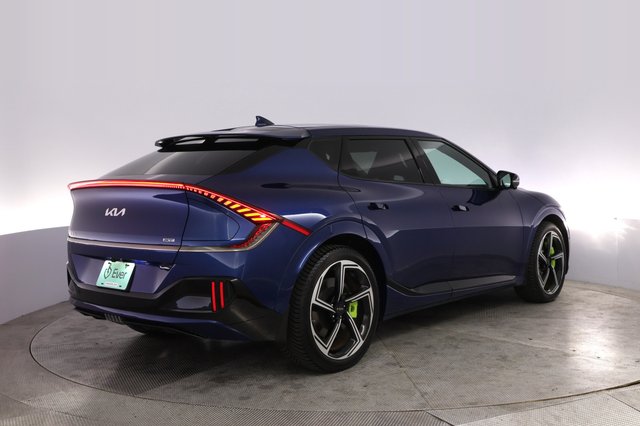 2023 Kia EV6 — photo 2 of 22