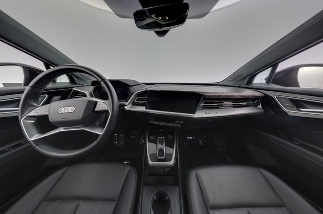 2023 Audi Q4 e-tron — photo 21 of 24