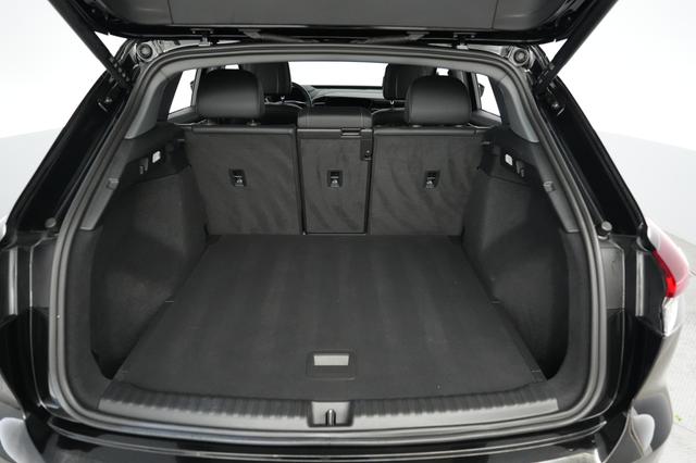 2023 Audi Q4 e-tron — photo 6 of 24