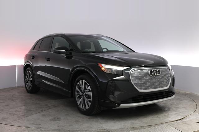 2023 Audi Q4 e-tron — photo 10 of 24