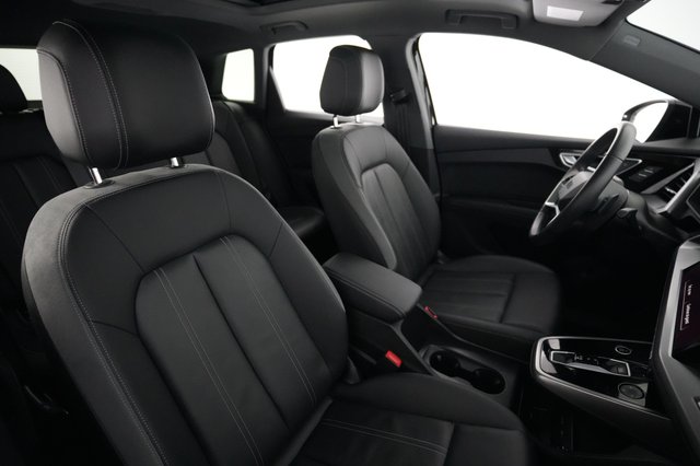 2023 Audi Q4 e-tron — photo 18 of 24