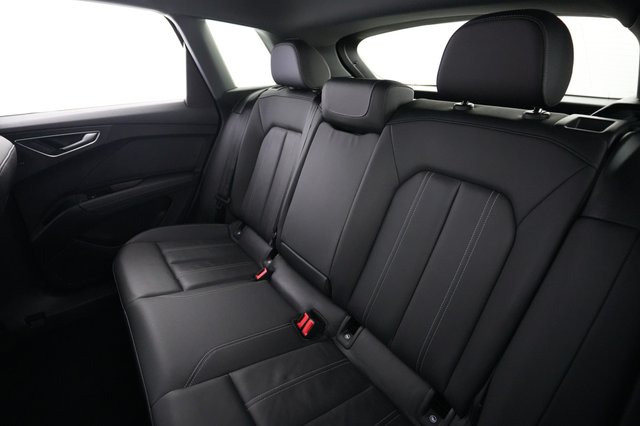 2023 Audi Q4 e-tron — photo 19 of 24