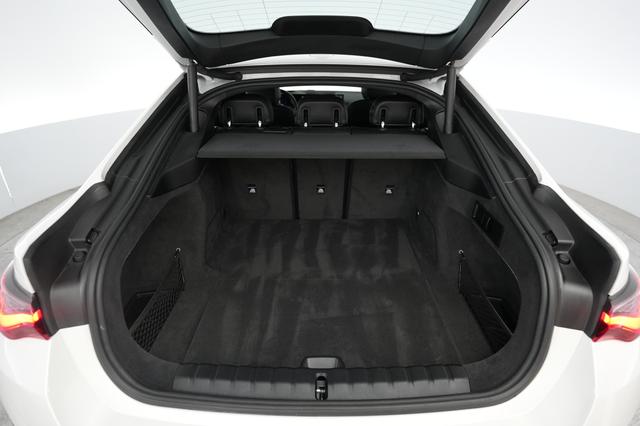 2023 BMW i4 — photo 6 of 20