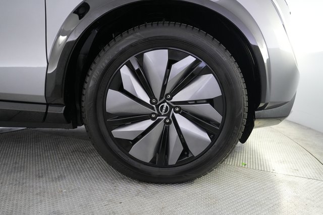 2023 Nissan Ariya — photo 16 of 20