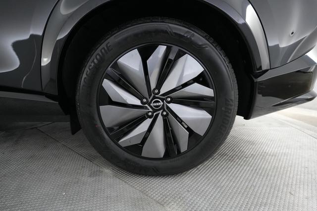 2023 Nissan Ariya — photo 7 of 26