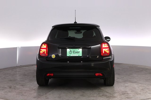 2024 MINI Cooper SE — photo 12 of 20