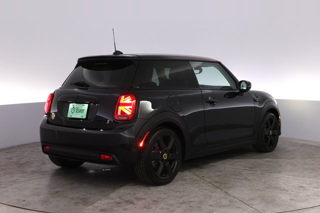 2024 MINI Cooper SE — photo 2 of 20