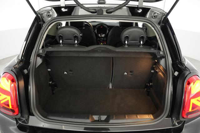 2024 MINI Cooper SE — photo 6 of 20