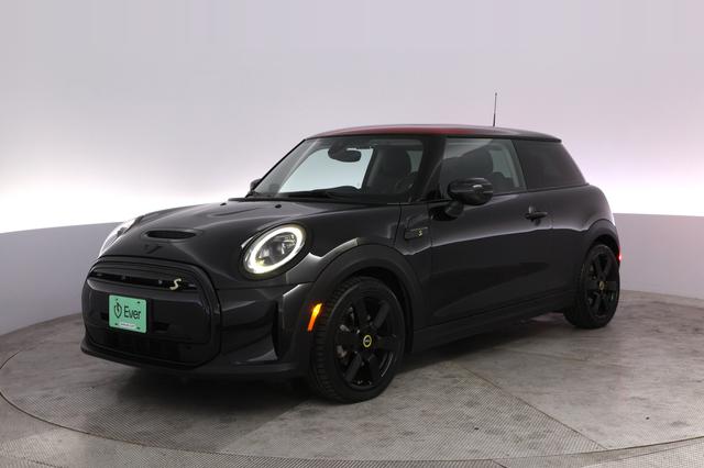2024 MINI Cooper SE — VIN WMW13DJ00R2V33661