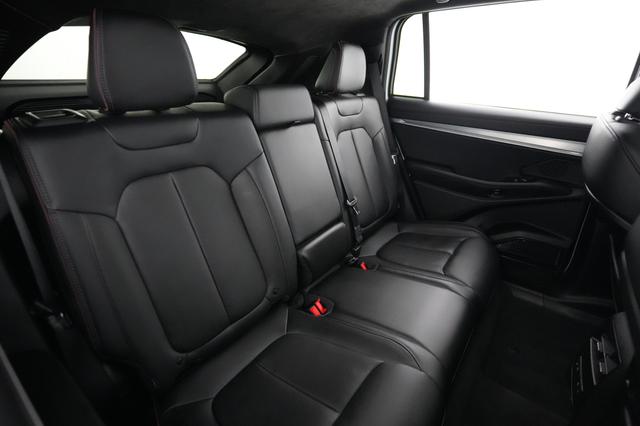 2024 Jeep Wagoneer S — photo 4 of 23