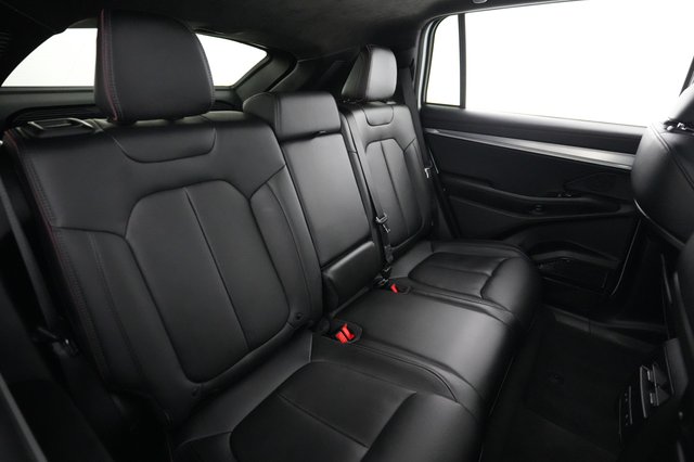 2024 Jeep Wagoneer S — photo 4 of 23