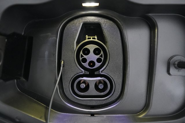 2024 Chevrolet Equinox EV — photo 8 of 21