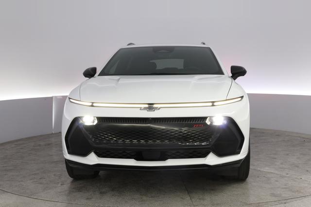 2024 Chevrolet Equinox EV — photo 9 of 21