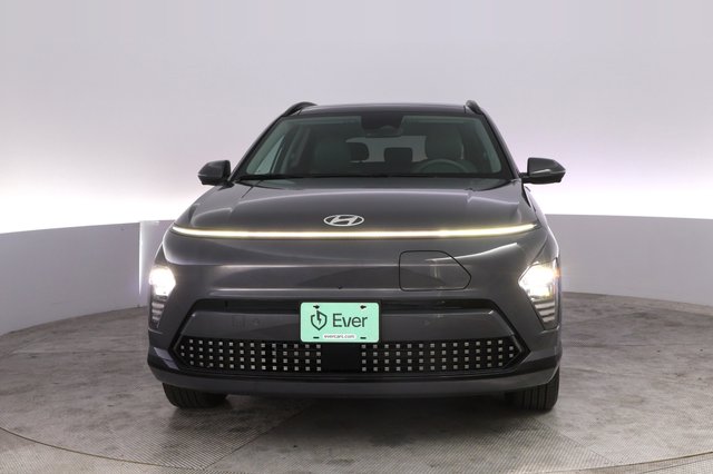 2024 Hyundai Kona Electric — photo 9 of 22