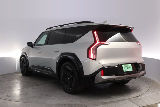 2024 Kia EV9 — photo 13 of 23