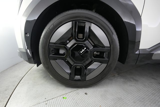 2024 Kia EV9 — photo 15 of 23