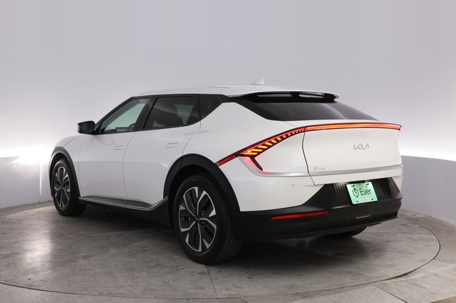 2024 Kia EV6 — photo 13 of 21