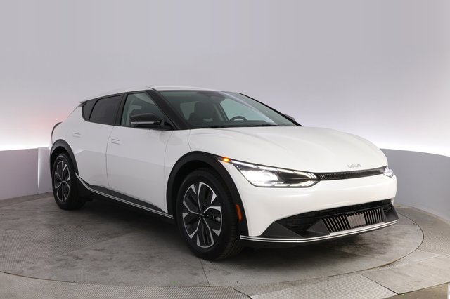2024 Kia EV6 — photo 10 of 21