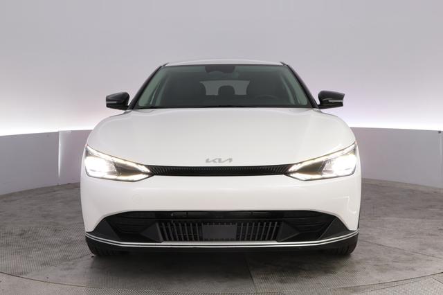 2024 Kia EV6 — photo 9 of 21