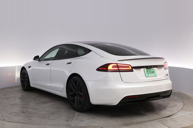 2025 Tesla Model S — photo 13 of 25