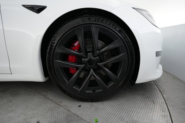 2025 Tesla Model S — photo 16 of 25