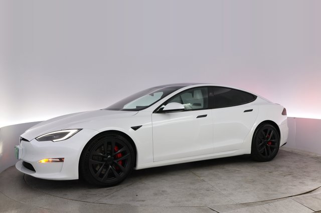 2025 Tesla Model S — photo 14 of 25