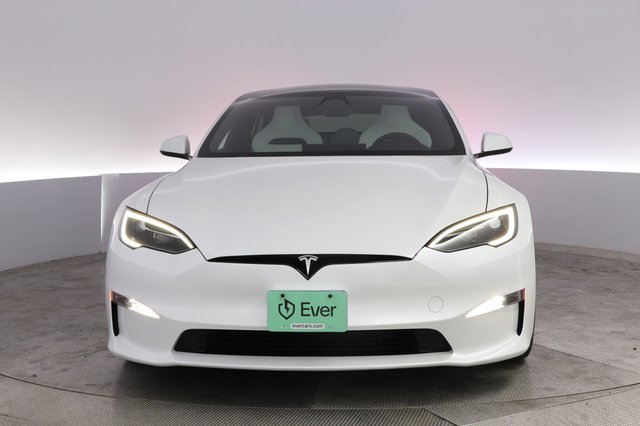 2025 Tesla Model S — photo 9 of 25