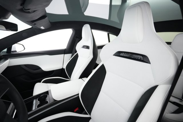 2025 Tesla Model S — photo 3 of 25