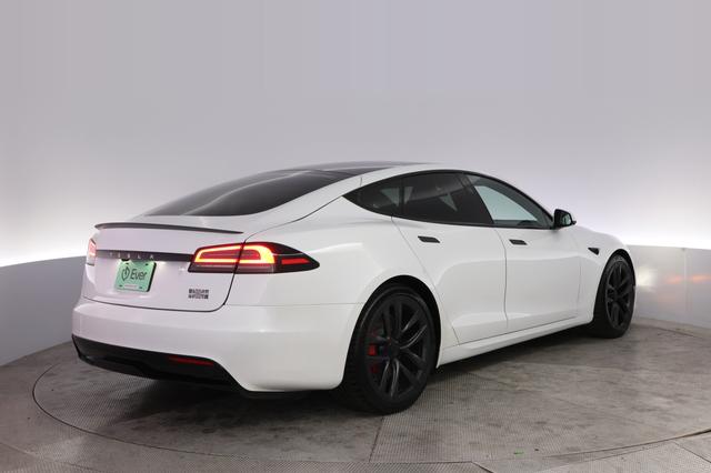 2025 Tesla Model S — photo 2 of 25