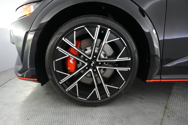 2025 Hyundai IONIQ 5 — photo 15 of 23