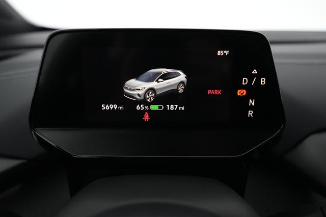 2025 Volkswagen ID.4 — photo 5 of 18