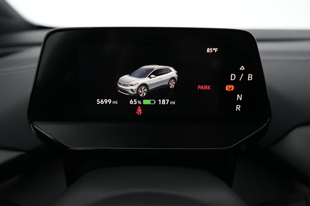 2025 Volkswagen ID.4 — photo 5 of 18
