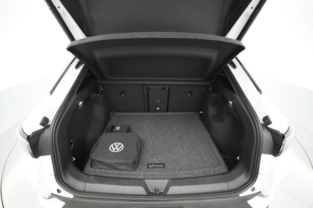 2025 Volkswagen ID.4 — photo 6 of 18
