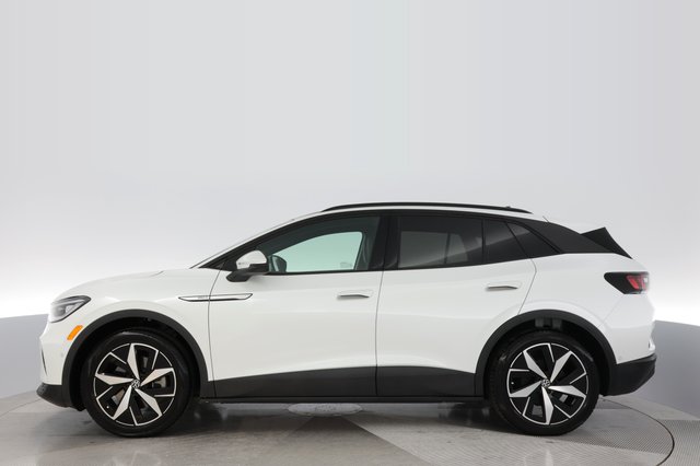 2025 Volkswagen ID.4 — photo 12 of 18