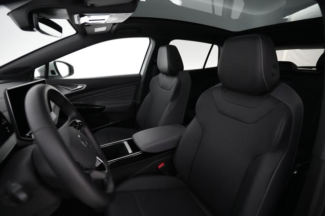 2025 Volkswagen ID.4 — photo 3 of 18