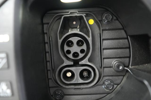 2023 Hyundai IONIQ 6 — photo 8 of 21