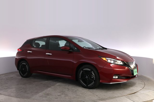 2024 Nissan LEAF — photo 11 of 23