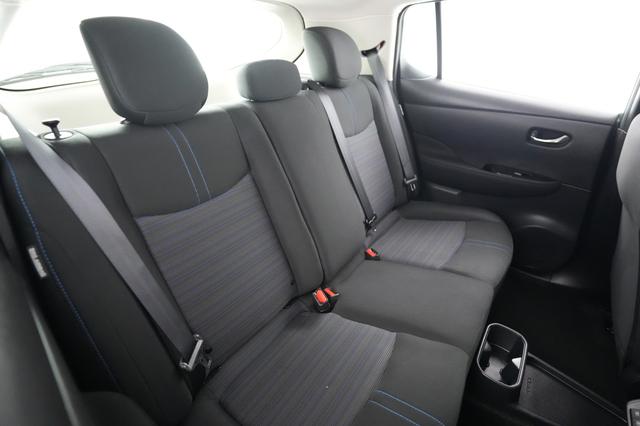 2024 Nissan LEAF — photo 4 of 23
