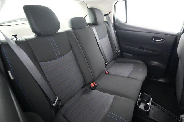 2024 Nissan LEAF — photo 4 of 23