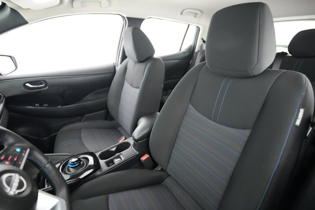 2024 Nissan LEAF — photo 3 of 23
