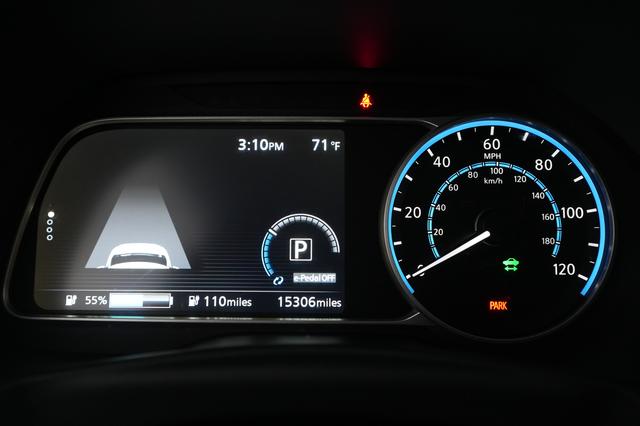 2024 Nissan LEAF — photo 5 of 24