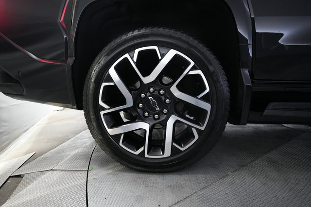 2025 Chevrolet Silverado EV — photo 11 of 16