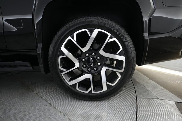 2025 Chevrolet Silverado EV — photo 7 of 16