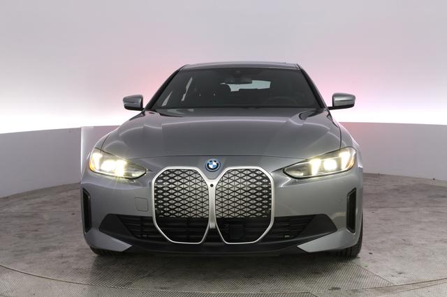 2025 BMW i4 — photo 9 of 23