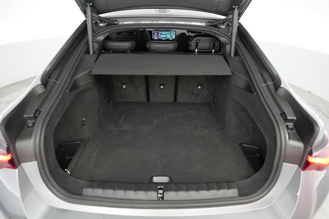 2025 BMW i4 — photo 6 of 23